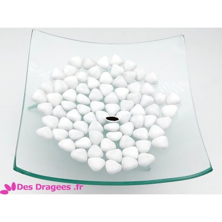 Dragées chocolat mini-coeurs, couche de sucre assez fine, blanc brillant - 1kg